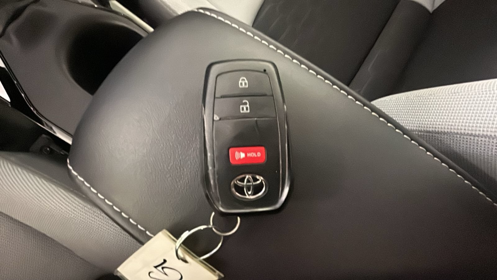 Used 2026 Toyota Corolla SE FWD image 25