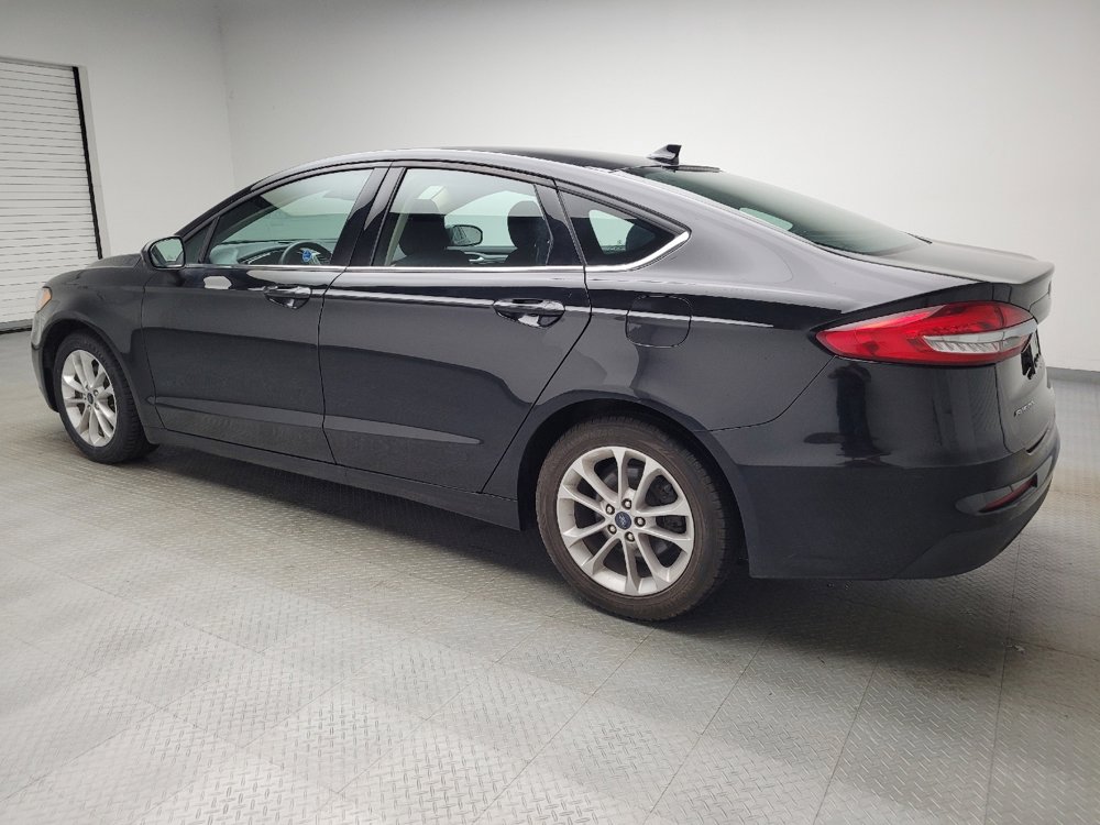 Used 2020 Ford Fusion SE FWD image 3
