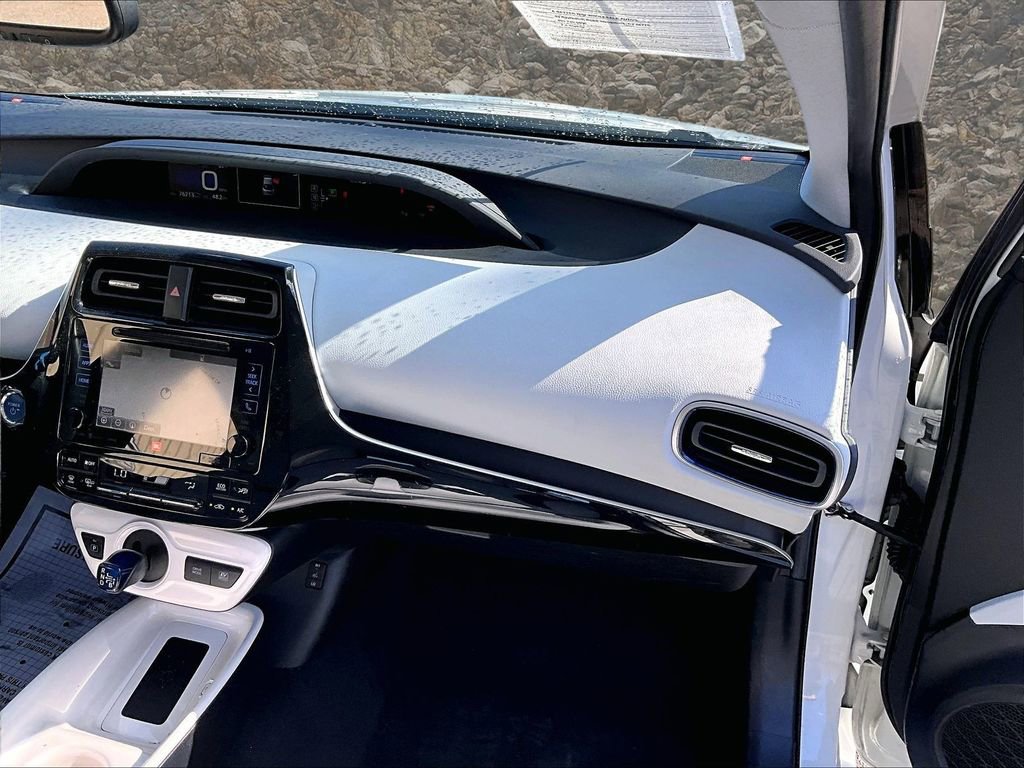 Used 2016 Toyota Prius Four Touring w/ Premium Convenience Package FWD image 15