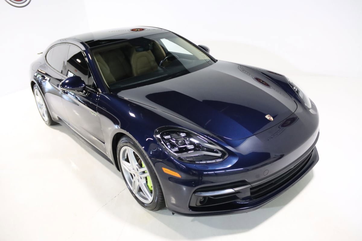 Used 2018 Porsche Panamera 4 image 32