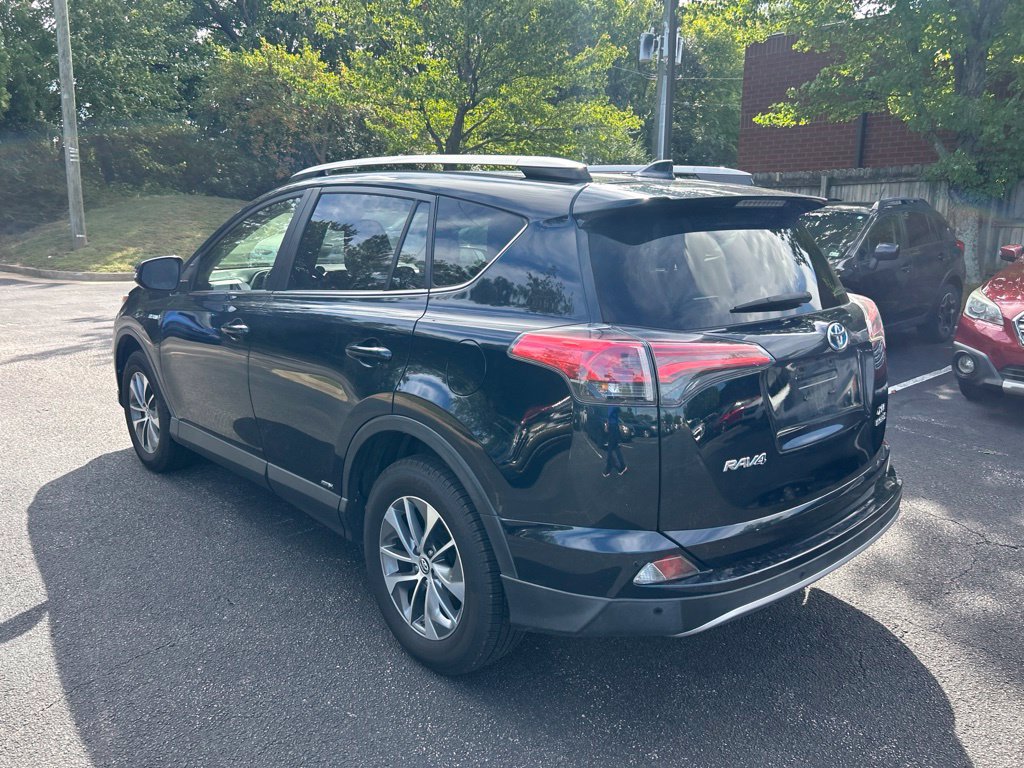 Used 2018 Toyota RAV4 XLE w/ Convenience Package AWD/4WD image 5