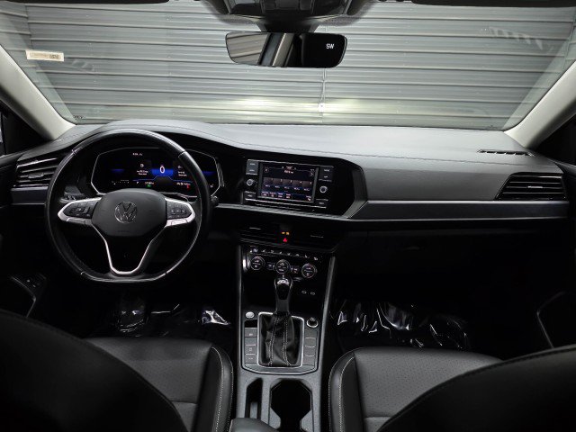 Used 2022 Volkswagen Jetta SE FWD image 12