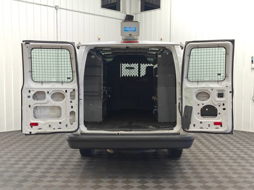 Used 2014 Ford E-250 and Econoline 250 Extended w/ Power Group RWD image 25