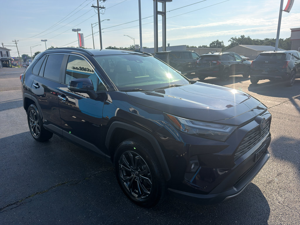Used 2023 Toyota RAV4 Limited AWD/4WD image 3