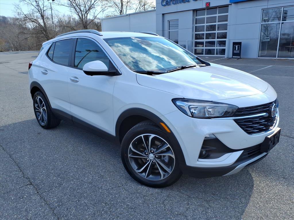 Used 2022 Buick Encore GX Select w/ Advanced Technology Package image 2