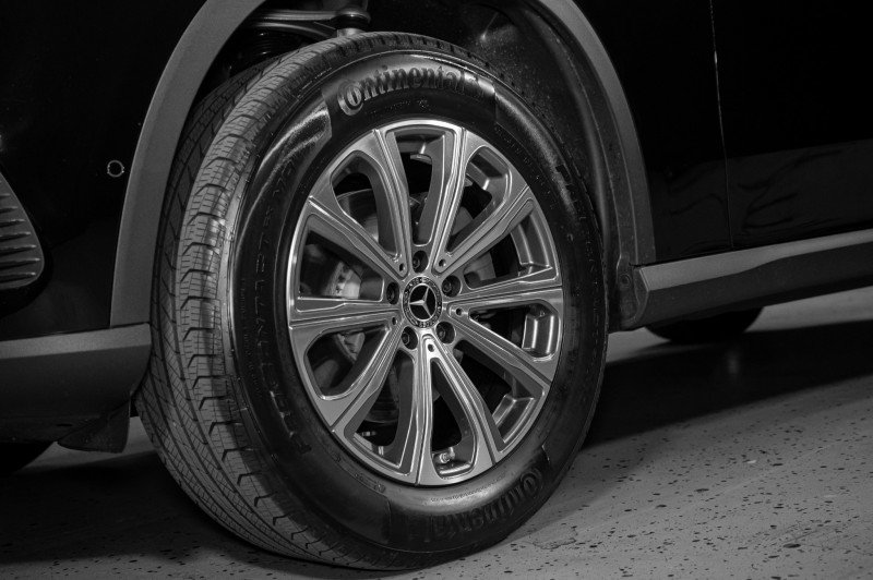 Certified 2026 Mercedes-Benz GLC 300 image 27