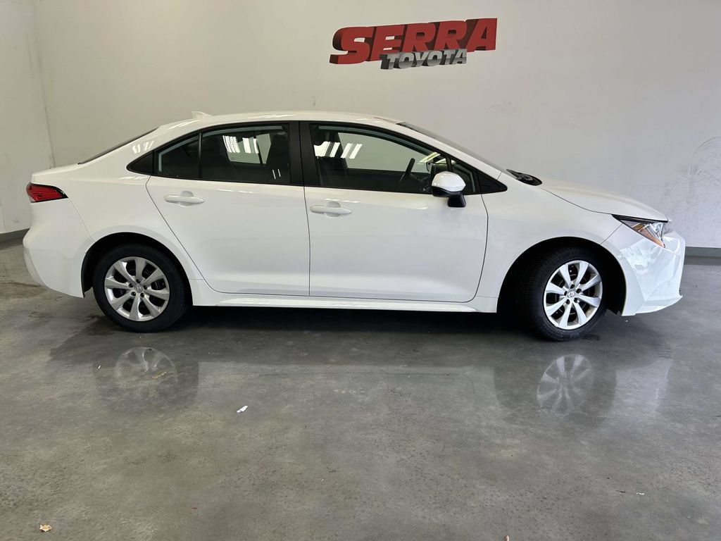 Certified 2025 Toyota Corolla LE FWD image 2