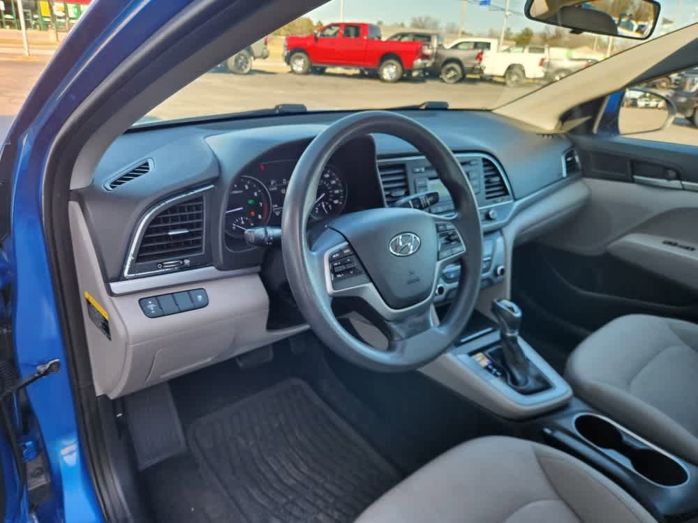Used 2017 Hyundai Elantra SE FWD image 20