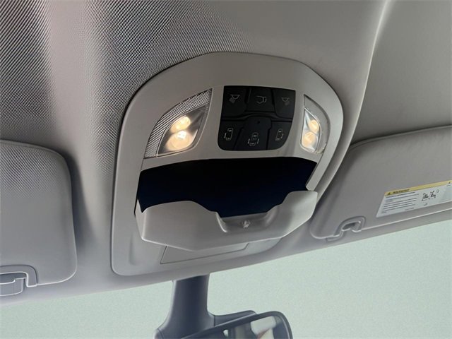 Used 2024 Chrysler Pacifica Touring-L image 17