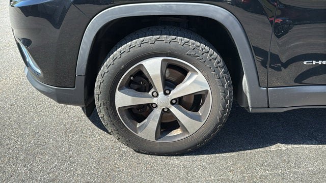 Used 2019 Jeep Cherokee Limited AWD/4WD image 11