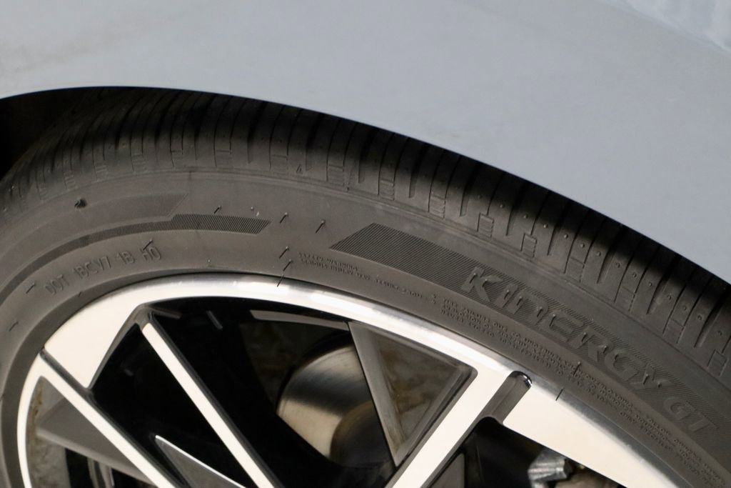 Certified 2025 Nissan Sentra SR w/ SR Premium Package image 19