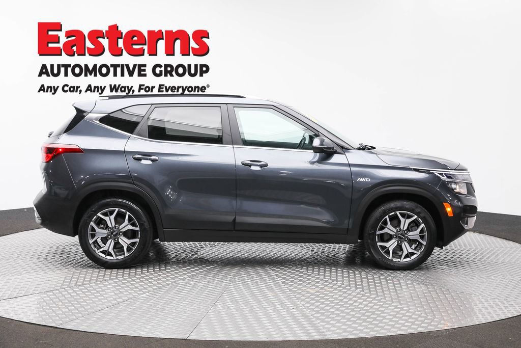 Used 2023 Kia Seltos EX AWD/4WD image 4