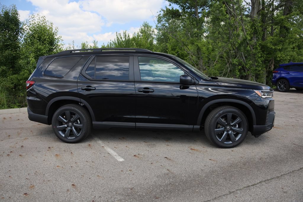 New 2026 Honda Pilot Sport image 7