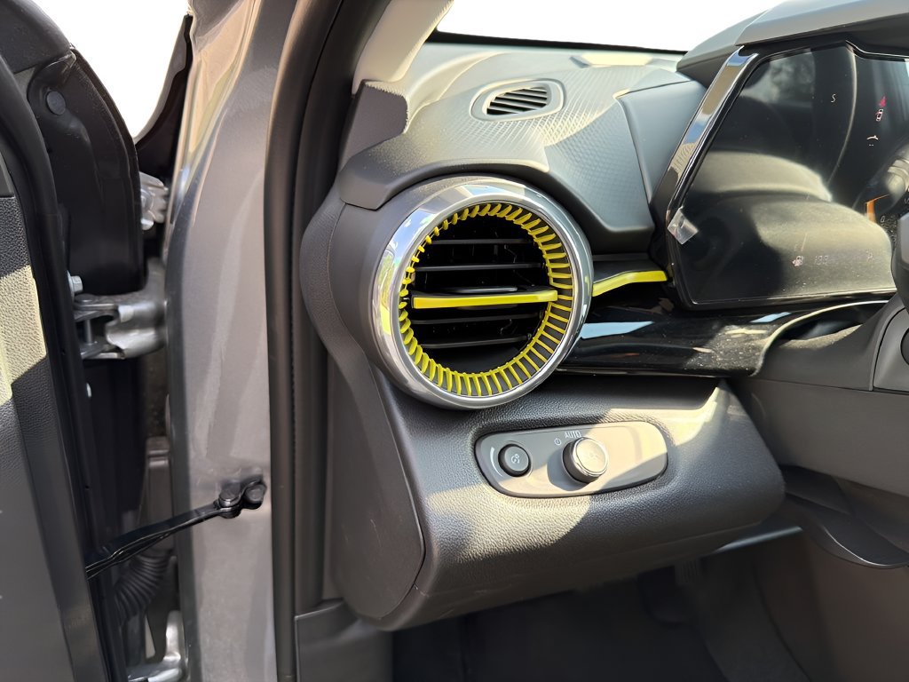 New 2026 Chevrolet Trax ACTIV w/ Driver Confidence Package FWD image 25
