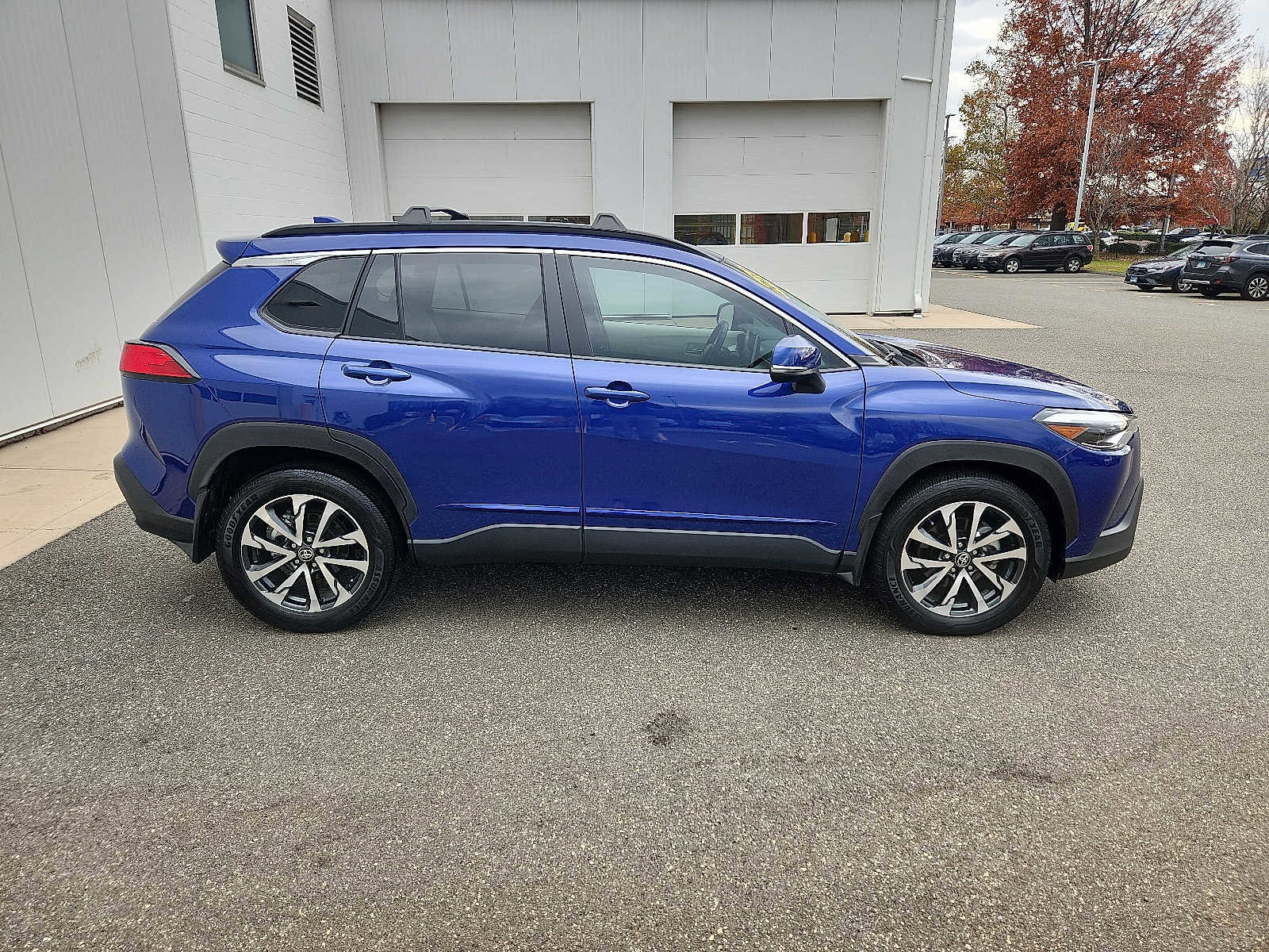Used 2024 Toyota Corolla Cross XLE image 7