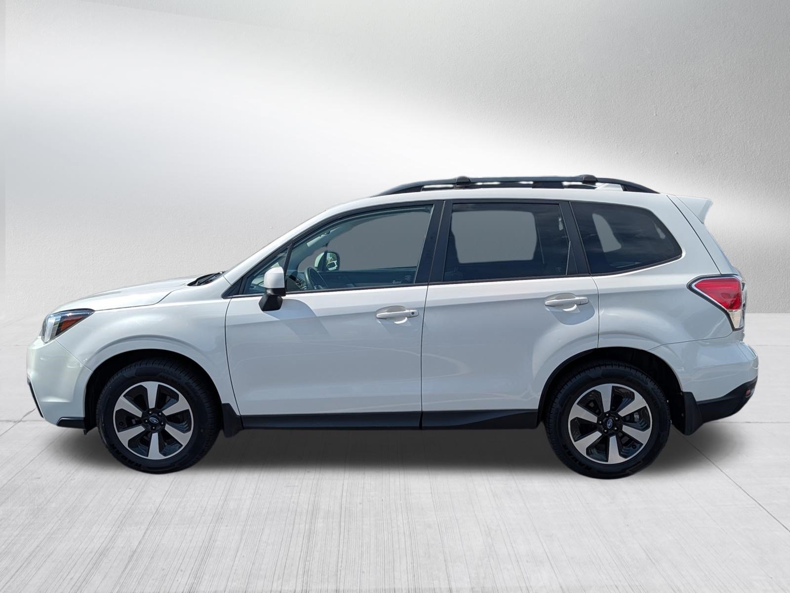 Used 2018 Subaru Forester 2.5i Premium w/ Protection Package #1A AWD/4WD image 4