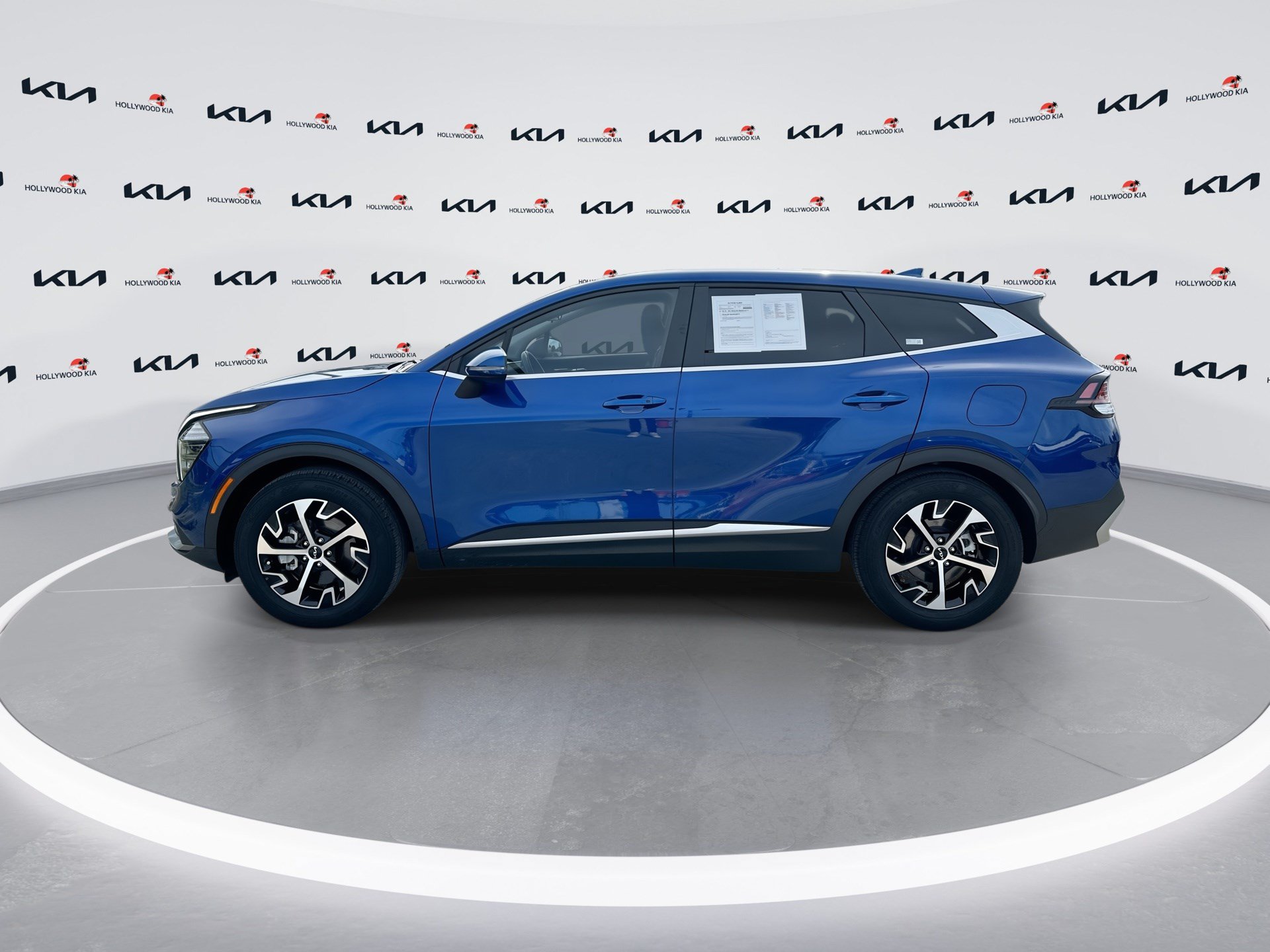 Used 2024 Kia Sportage EX FWD image 5