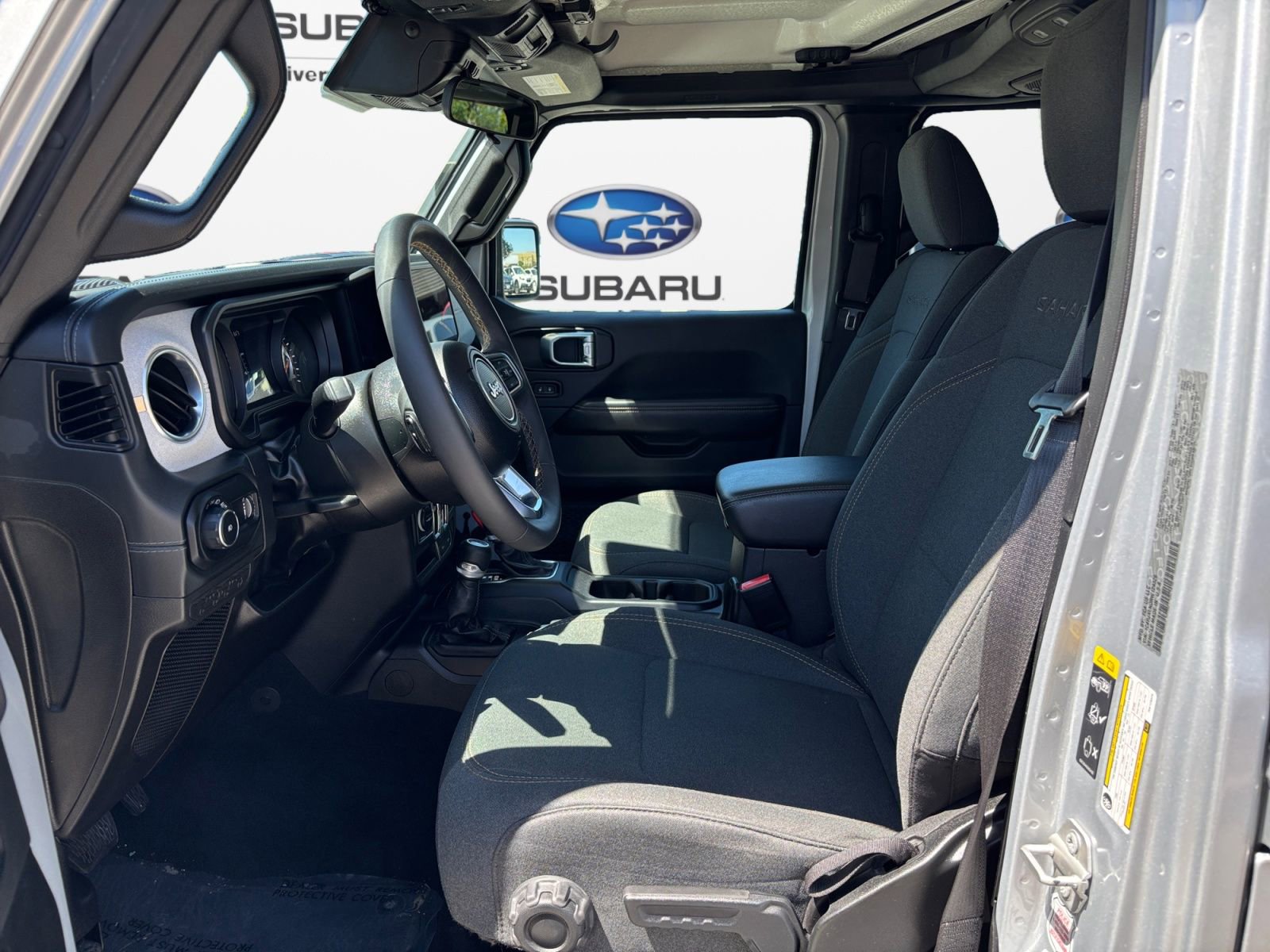 Used 2024 Jeep Wrangler Unlimited Sahara AWD/4WD image 10