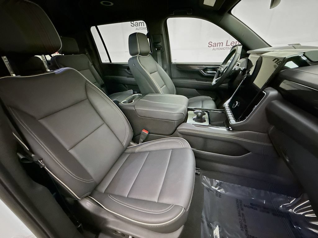 Used 2025 GMC Yukon XL Elevation AWD/4WD image 32