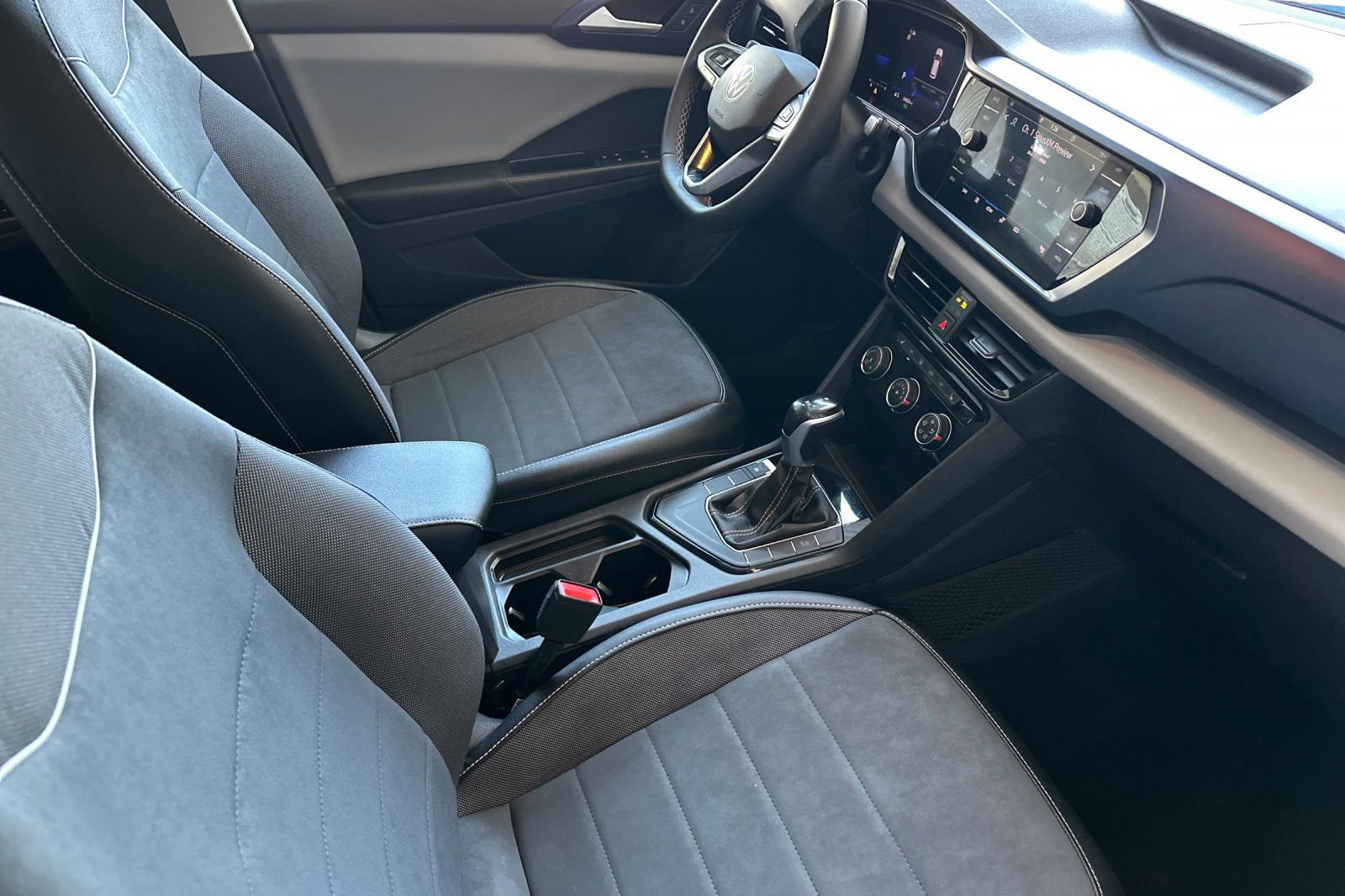 Used 2023 Volkswagen Taos SE FWD image 17