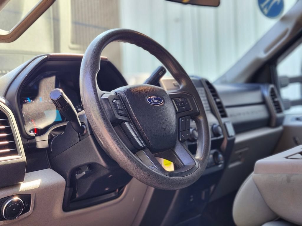 Used 2021 Ford F550 4x4 Regular Cab Super Duty image 12