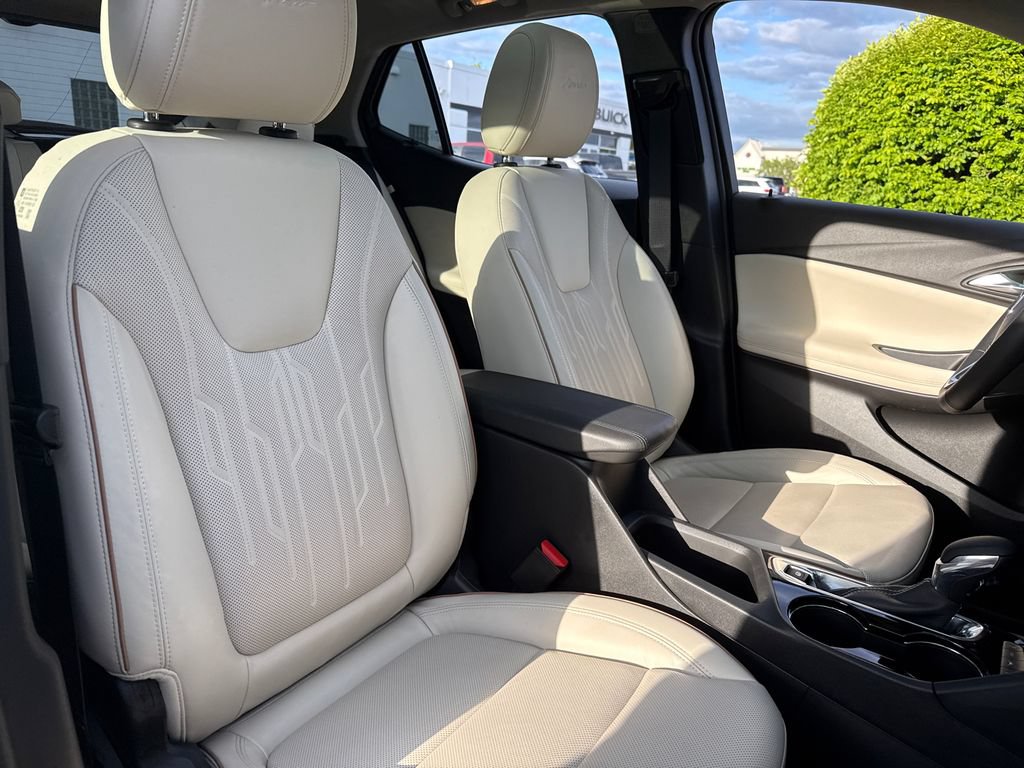 Certified 2025 Buick Encore GX Avenir w/ Avenir Technology Package AWD/4WD image 40
