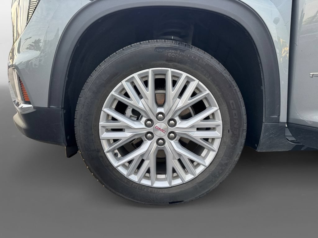 Used 2026 GMC Acadia Elevation w/ Elevation Premium Package FWD image 14