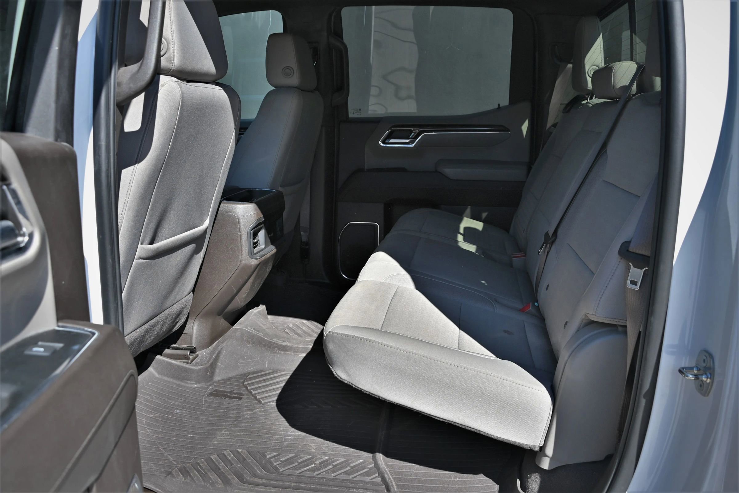 Used 2024 Chevrolet Silverado 1500 LT w/ Z71 Off-Road Package image 18