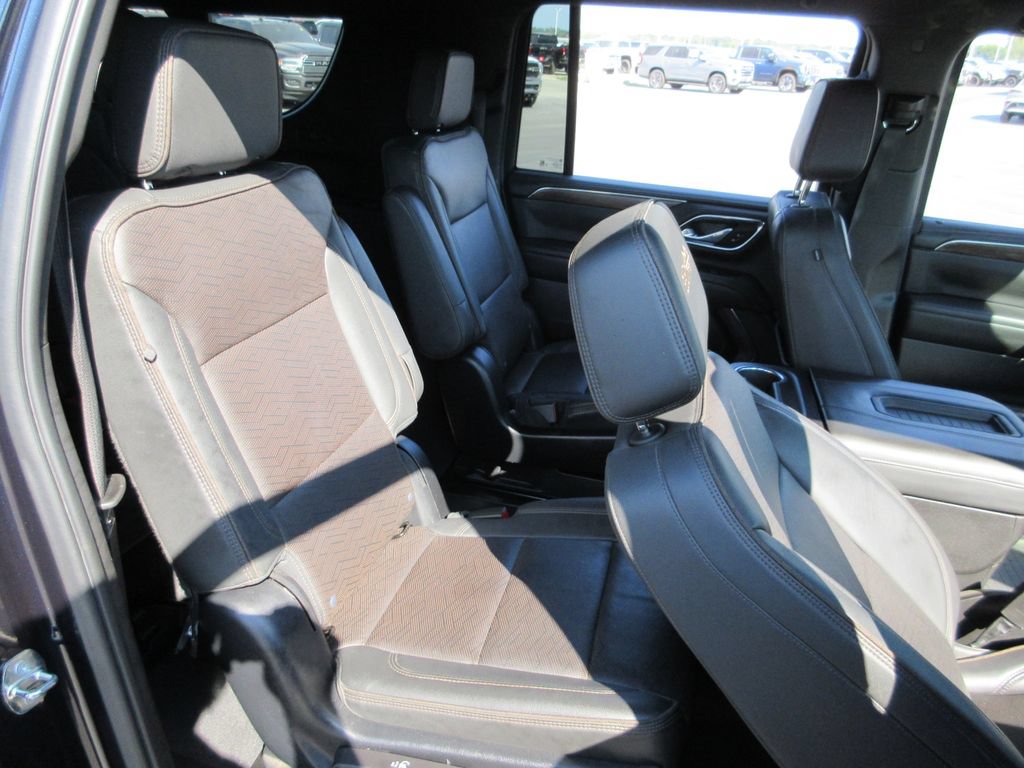 Certified 2023 Chevrolet Suburban High Country w/ Max Trailering Package AWD/4WD image 24