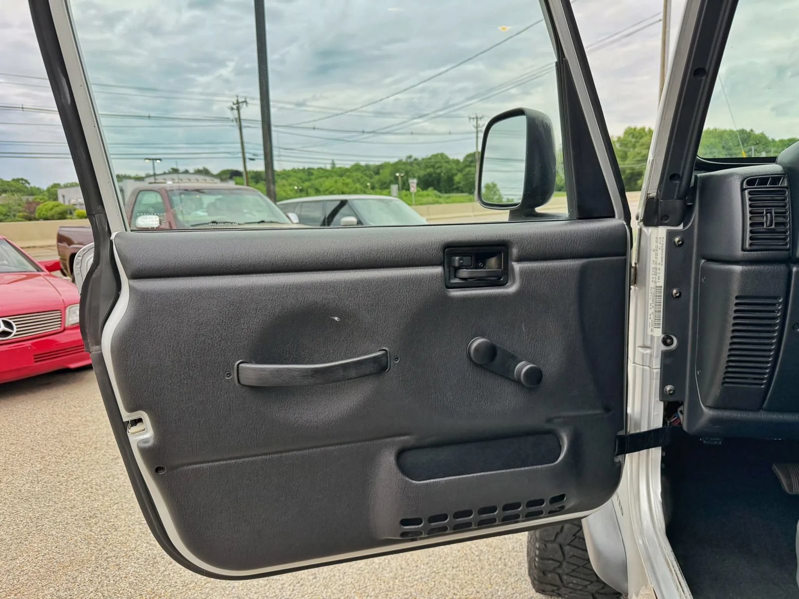 Used 2004 Jeep Wrangler 4WD image 65