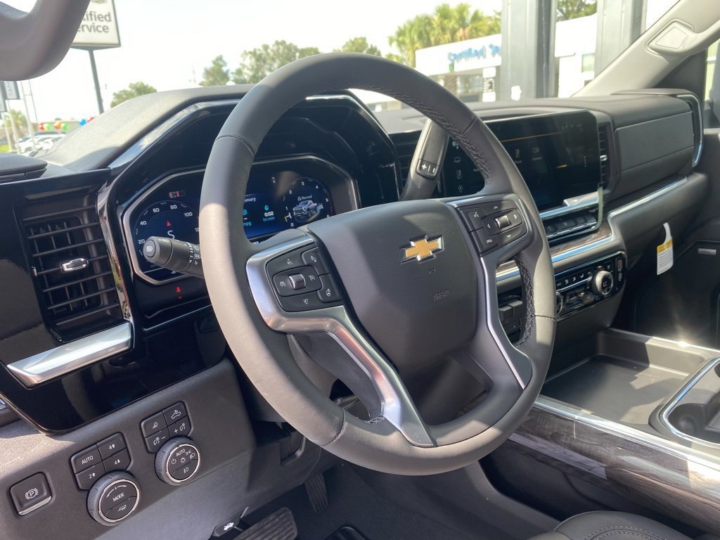 New 2025 Chevrolet Silverado 2500 LTZ w/ LTZ Convenience Package image 7