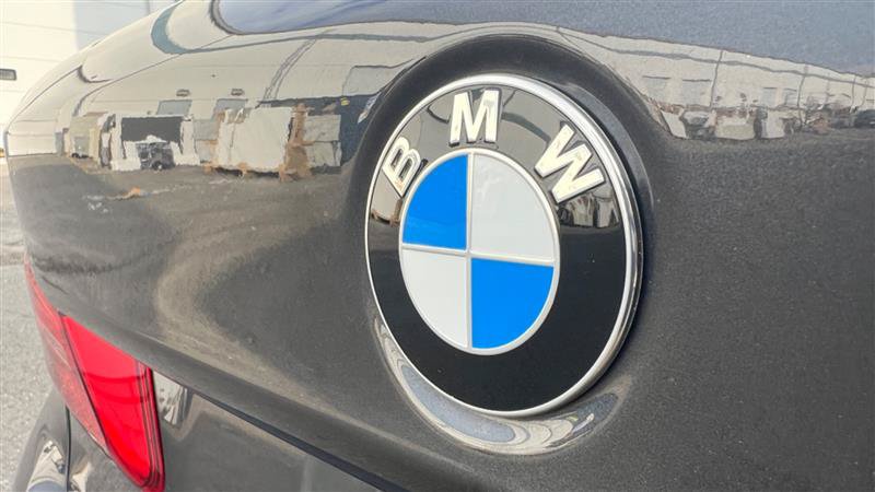 Used 2018 BMW 530e RWD image 11