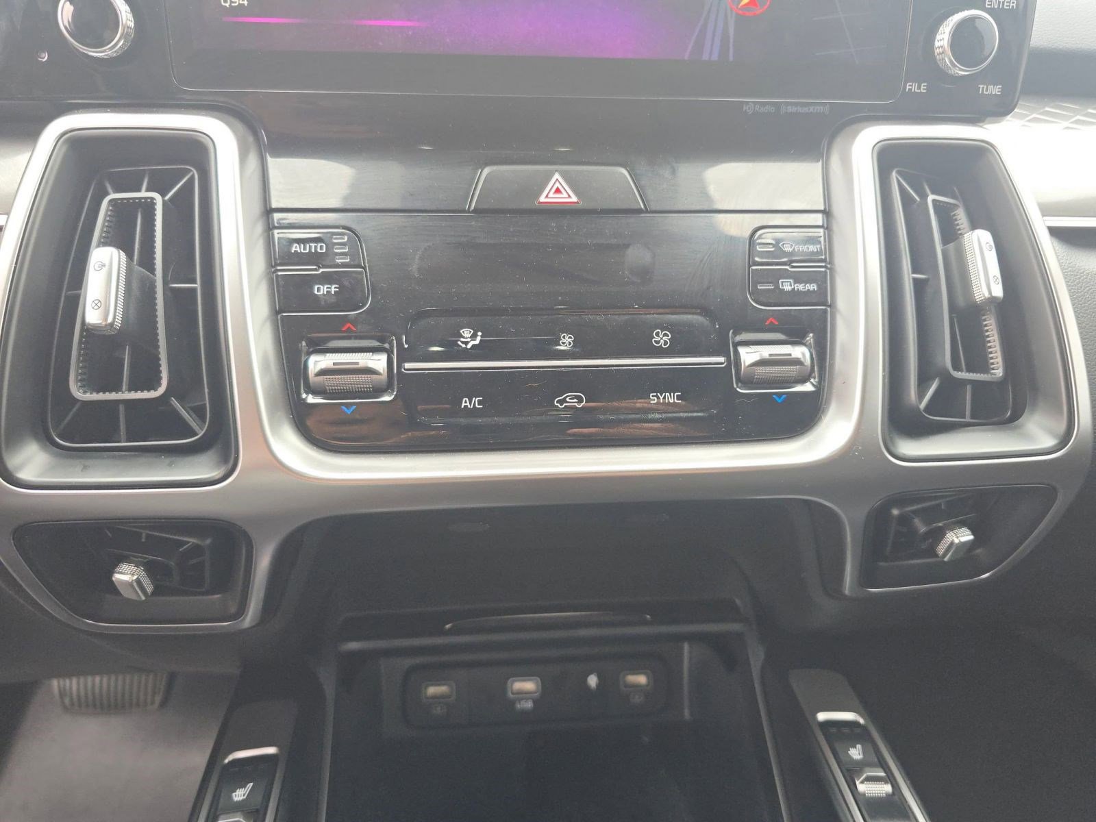 Used 2023 Kia Sorento S w/ Panoramic Sunroof Package image 25