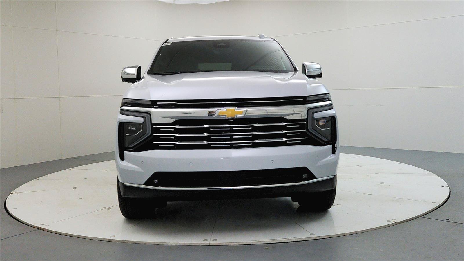 New 2026 Chevrolet Suburban Premier AWD/4WD image 2