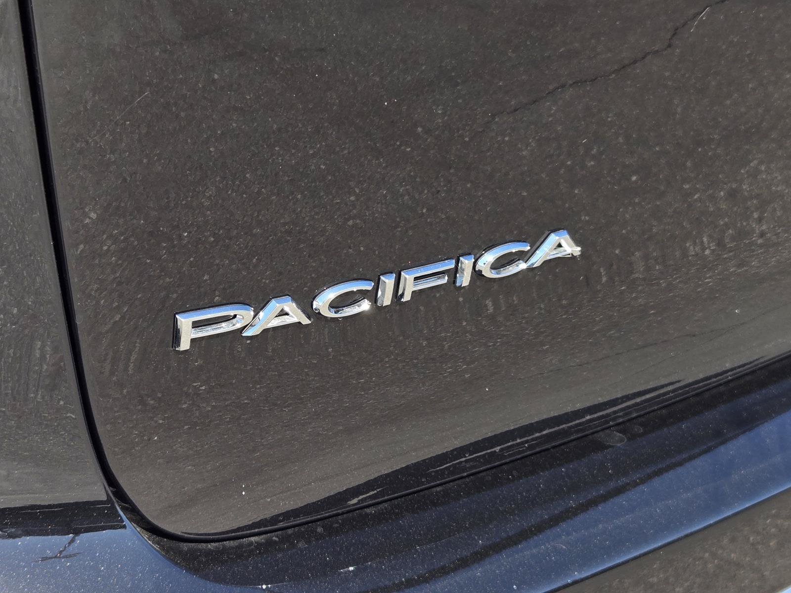 New 2027 Chrysler Pacifica Select w/ Family Tech Group AWD/4WD image 36