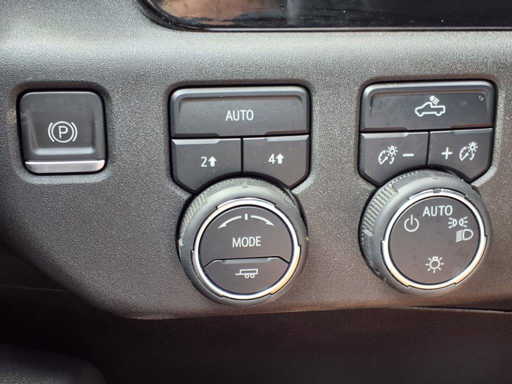 Used 2022 Chevrolet Silverado 1500 LT image 10