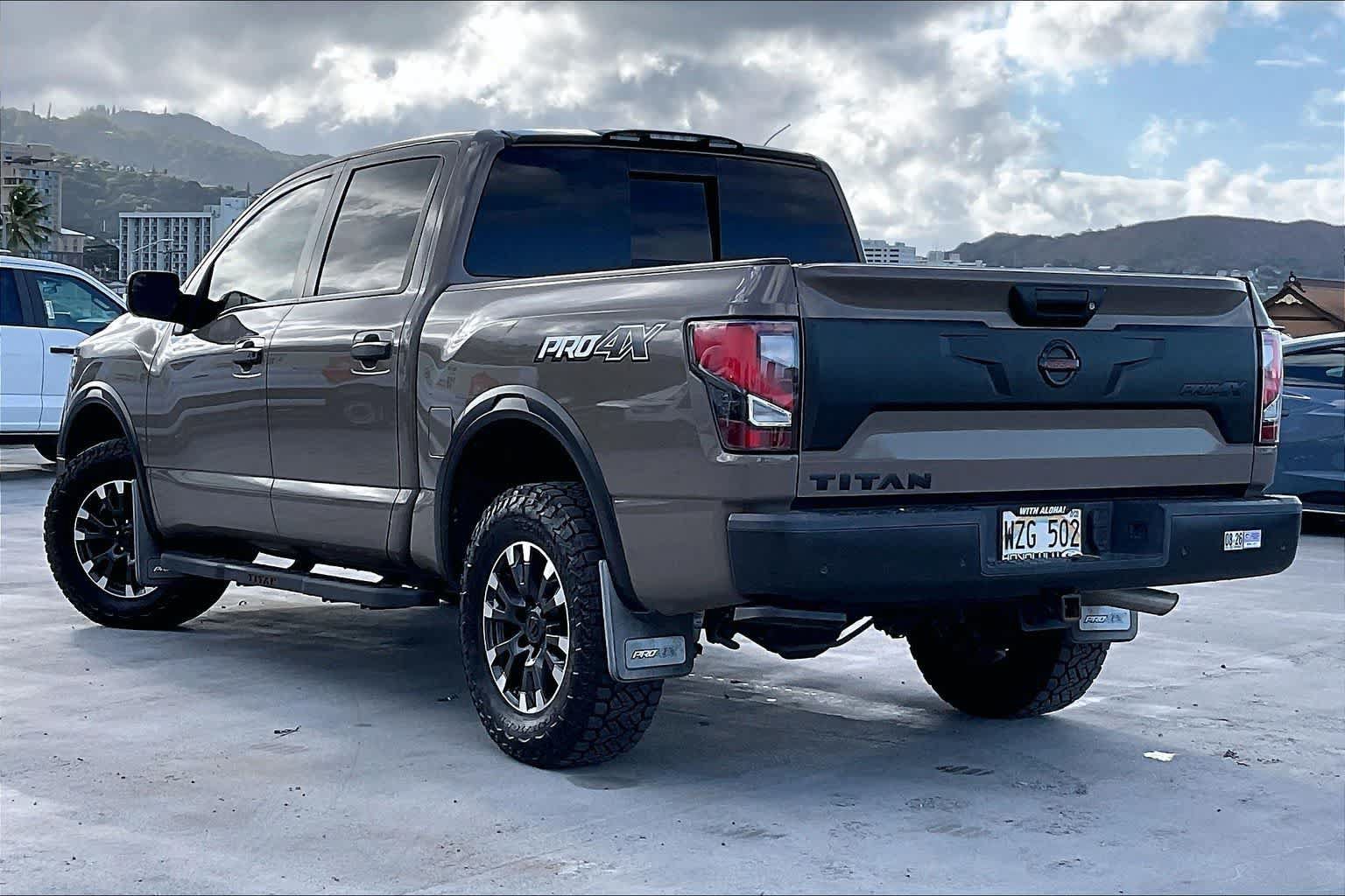 Used 2021 Nissan Titan PRO-4X w/ Pro-4x Convenience Package AWD/4WD image 4