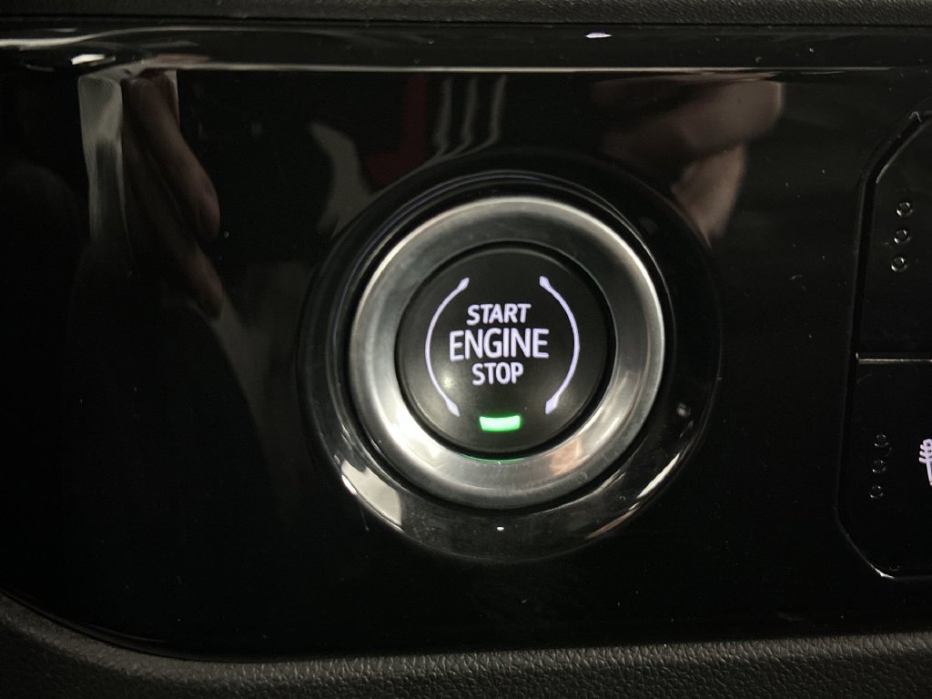 Certified 2024 Chevrolet Silverado 1500 LT AWD/4WD image 19