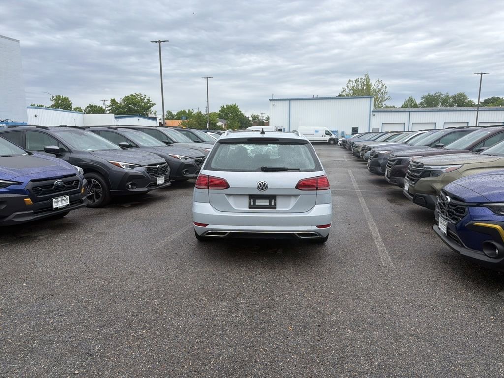Used 2018 Volkswagen Golf SEL FWD image 8