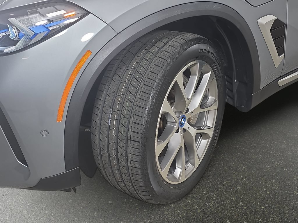 Certified 2025 BMW X5 xDrive50e AWD/4WD image 34