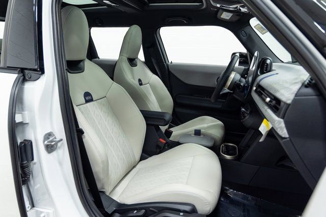 Certified 2025 MINI Cooper S image 27