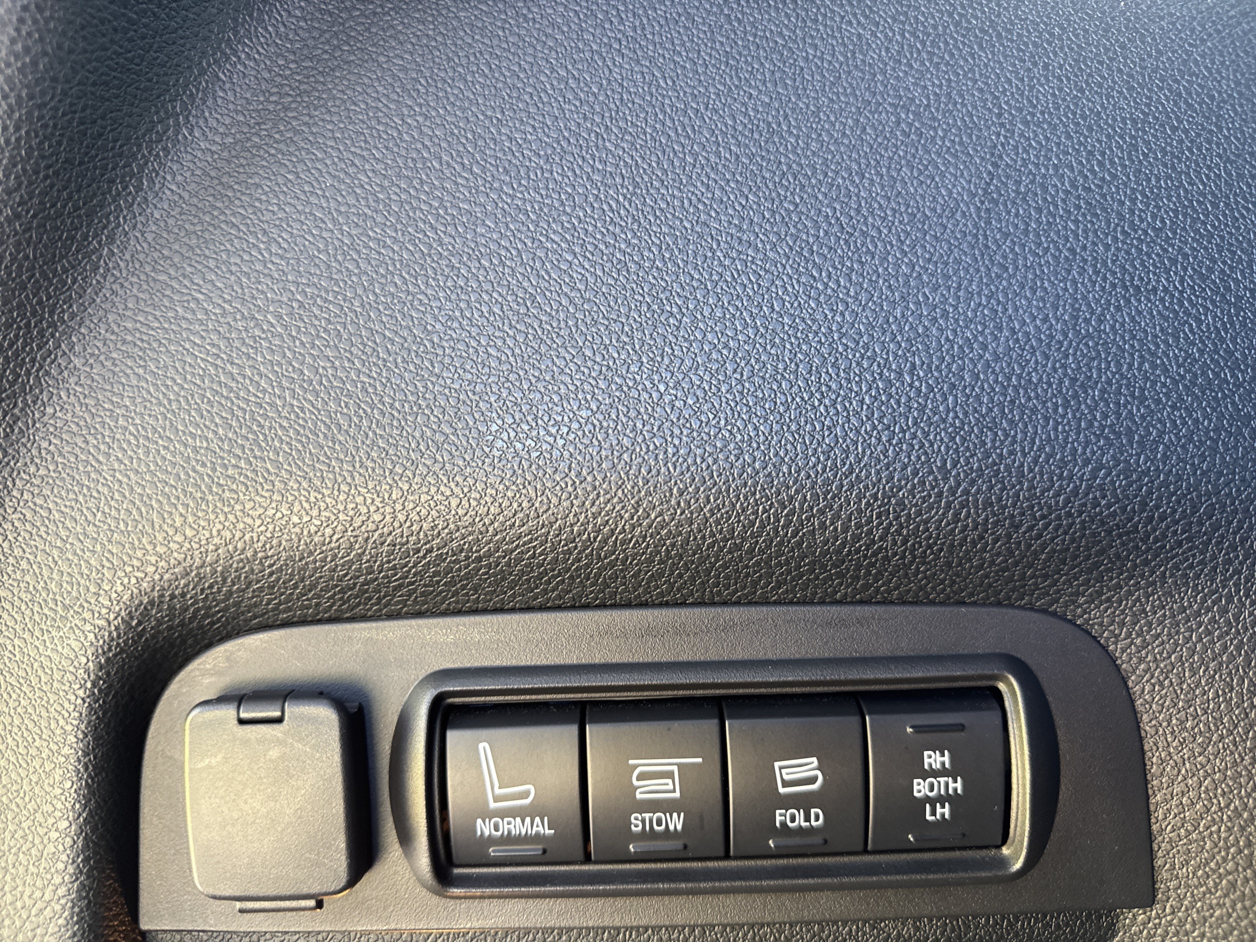 Used 2019 Ford Explorer Sport w/ Equipment Group 401A AWD/4WD image 37