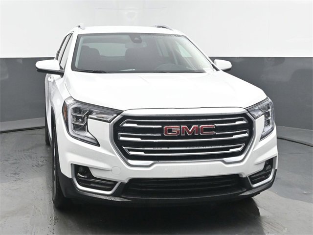 Used 2023 GMC Terrain SLT w/ LPO, Floor Liner Package image 8