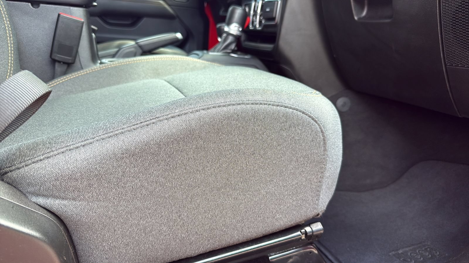 Used 2025 Jeep Wrangler Unlimited Sahara AWD/4WD image 24