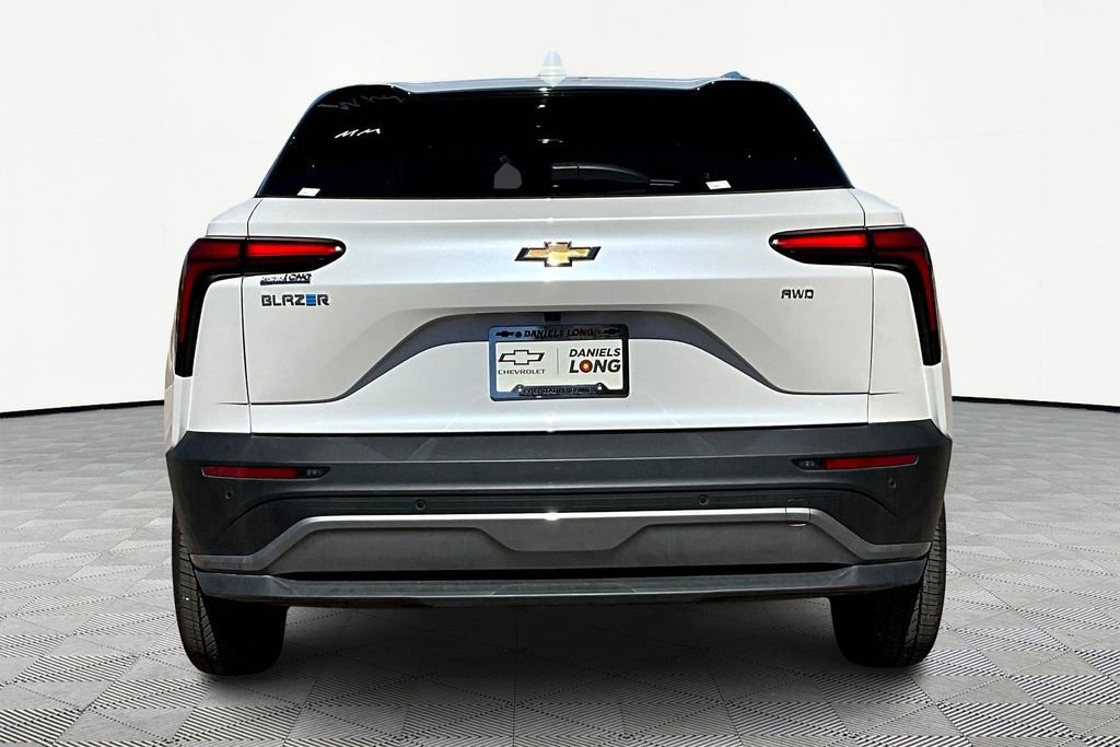 New 2024 Chevrolet Blazer EV LT image 4