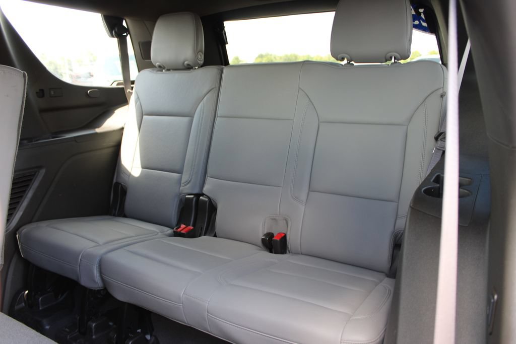Used 2025 Chevrolet Tahoe Z71 w/ Comfort Package AWD/4WD image 33