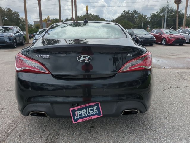 Used 2014 Hyundai Genesis 3.8 RWD image 7