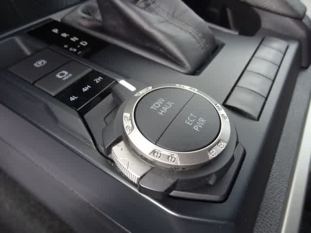 Used 2024 Toyota Tacoma SR5 AWD/4WD image 10