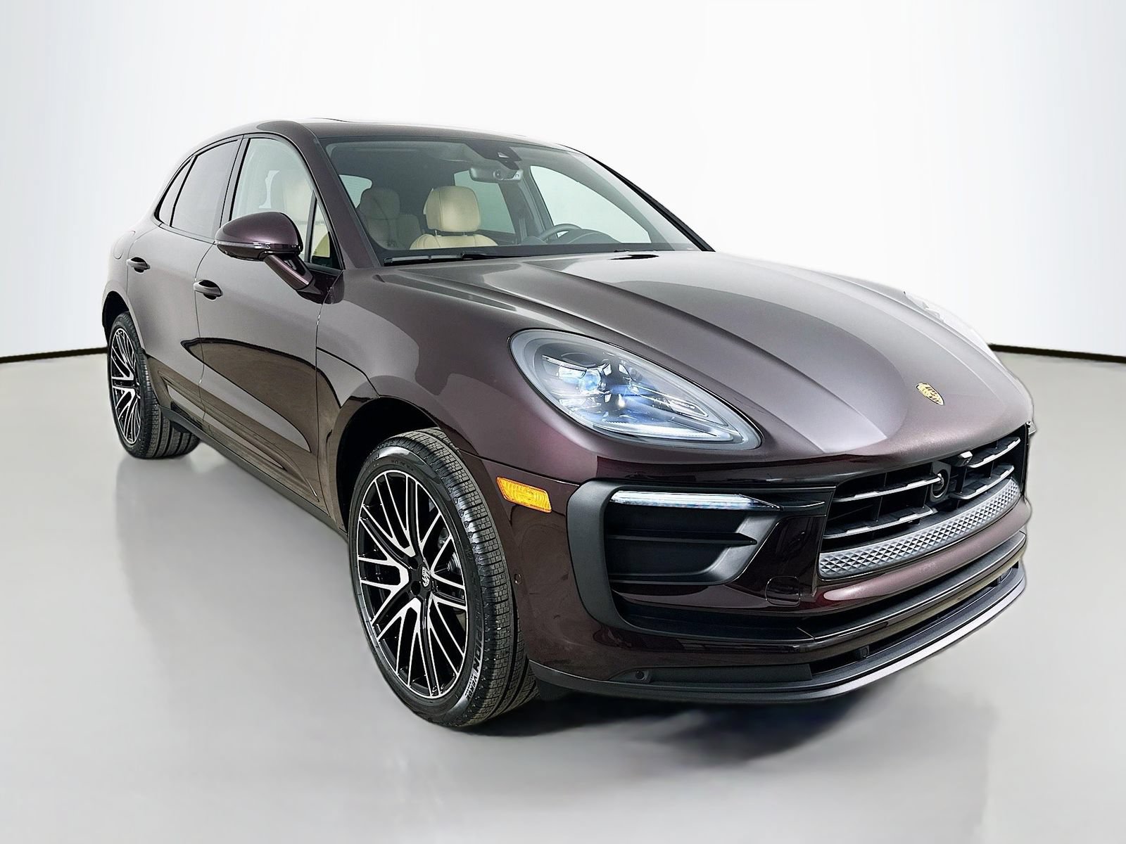 New 2026 Porsche Macan AWD/4WD image 3