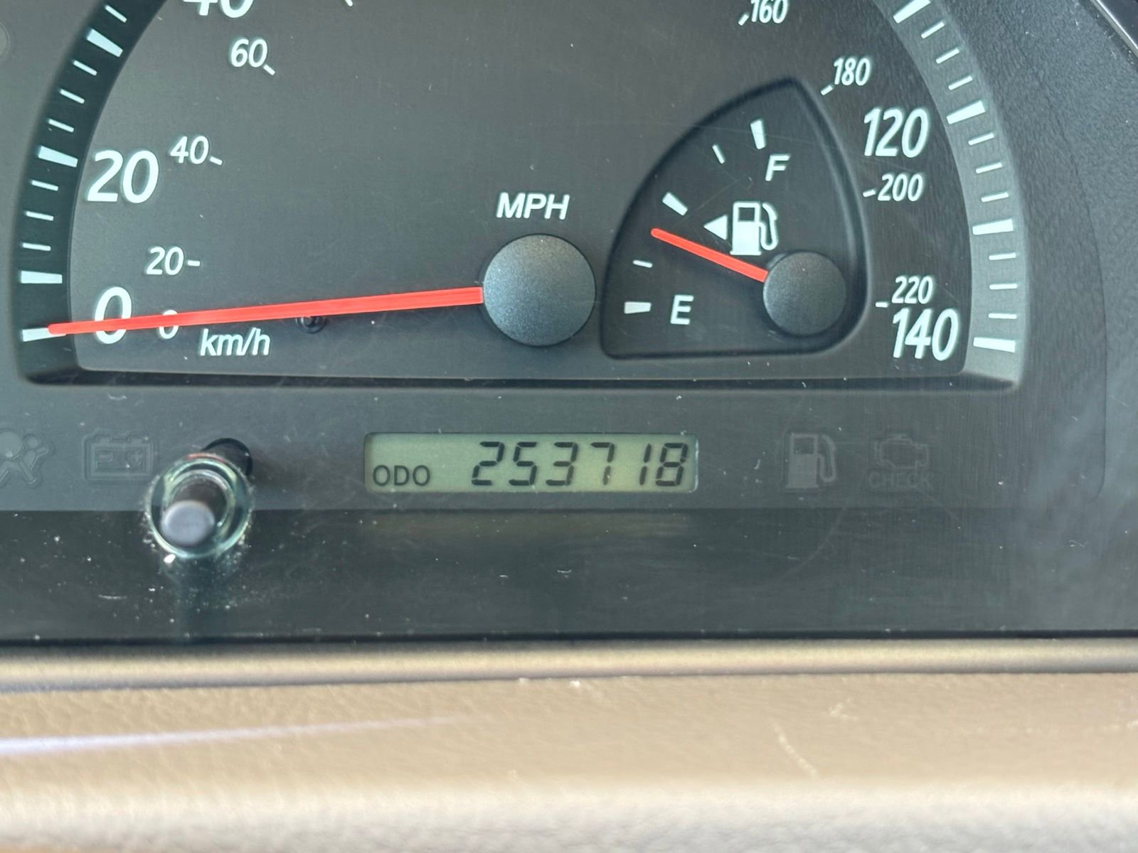 Used 2004 Toyota Camry LE FWD image 25